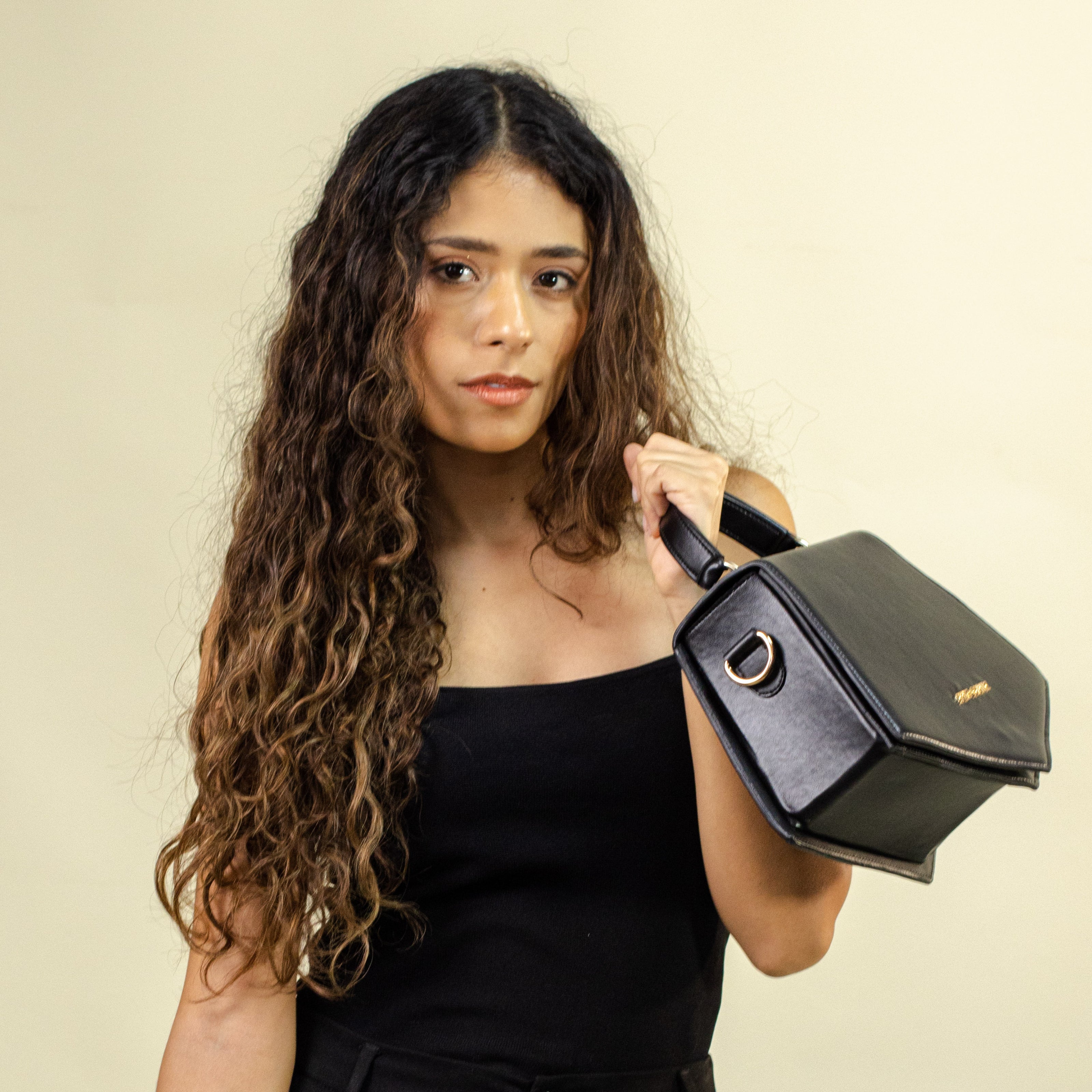 Bolso Geometriqué Elegant Black - CruzCortez